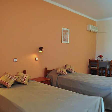 Sandys Studios Apartments And Log Villas Psalidi  Exterior photo