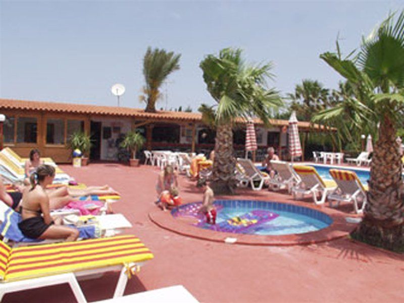 Sandys Studios Apartments And Log Villas Psalidi  Exterior photo